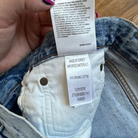 Agolde Parker Vintage Denim Cut Off Shorts Size 28 - Picture 6 of 7
